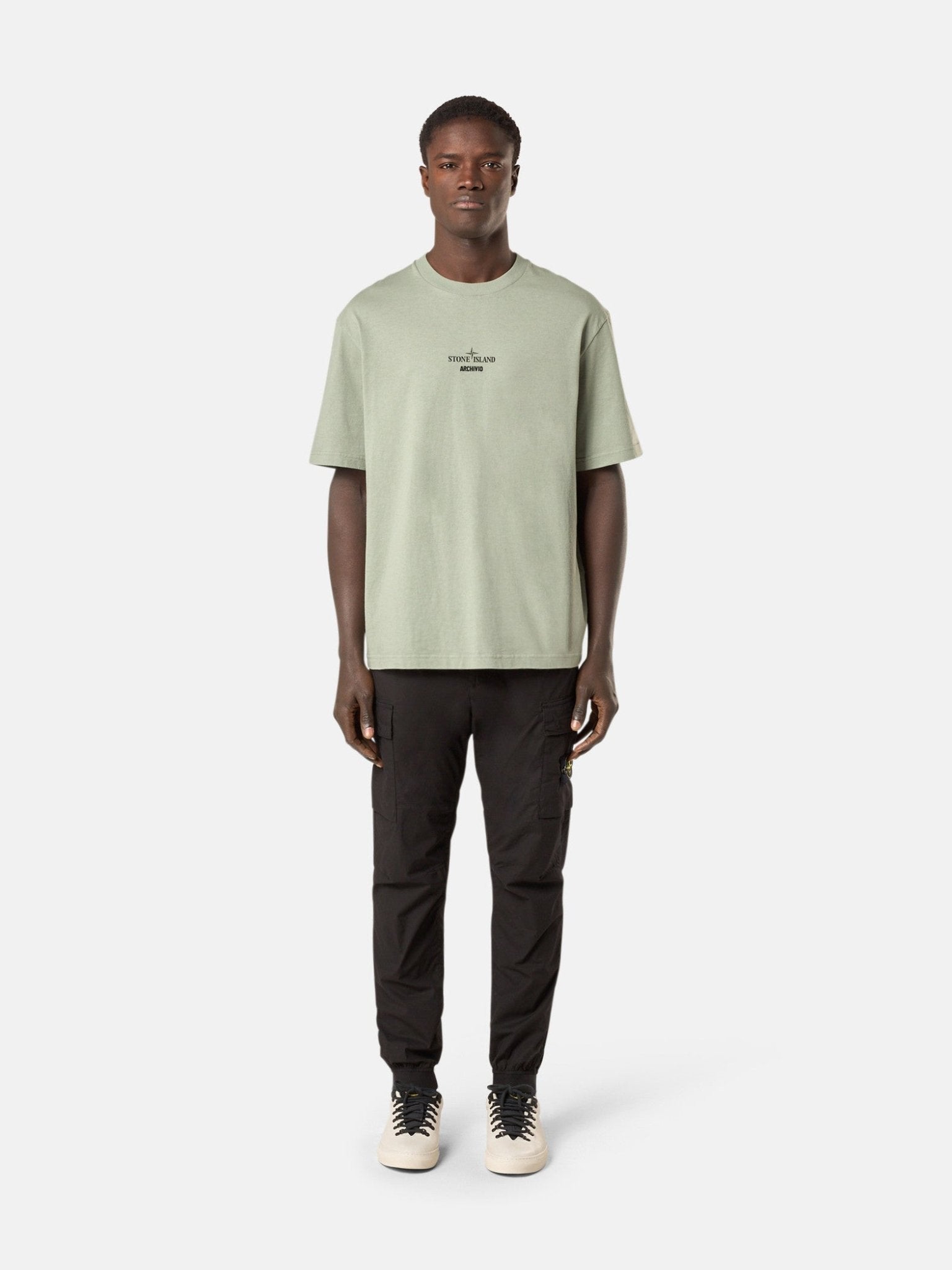 STONE ISLAND - Pantalon cargo coupe fuselée regular à poches zippées Noir